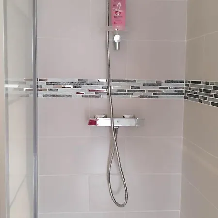 Ptit Dej Inclus לינה וארוחת בוקר בולון-סור-מאר